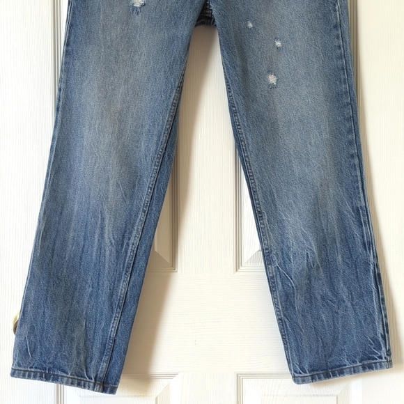 Calvin Klein Jeans Retro Medium Wash High Rise Distressed Straight Leg Jeans 30 - Picture 3 of 16